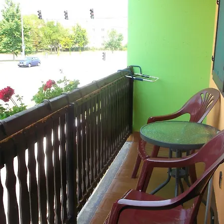 Park Apartment *